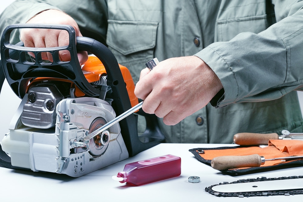 Beginners tips for chainsaw maintenance