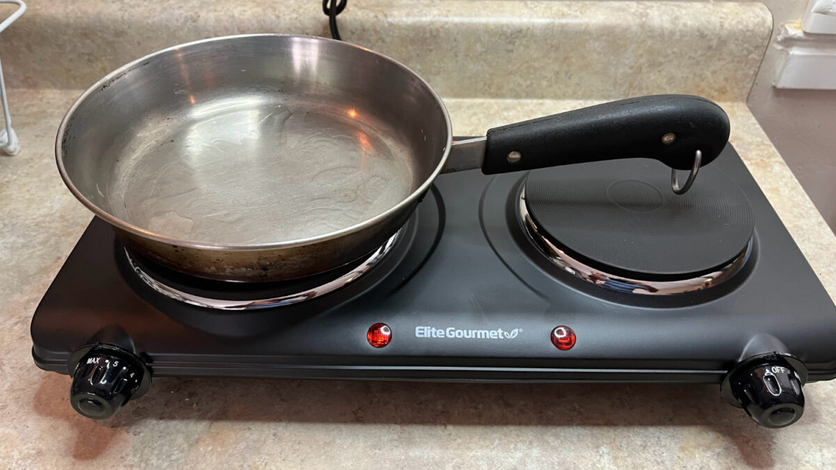 10 Tips for Keeping Your Pots and Pans Spotless