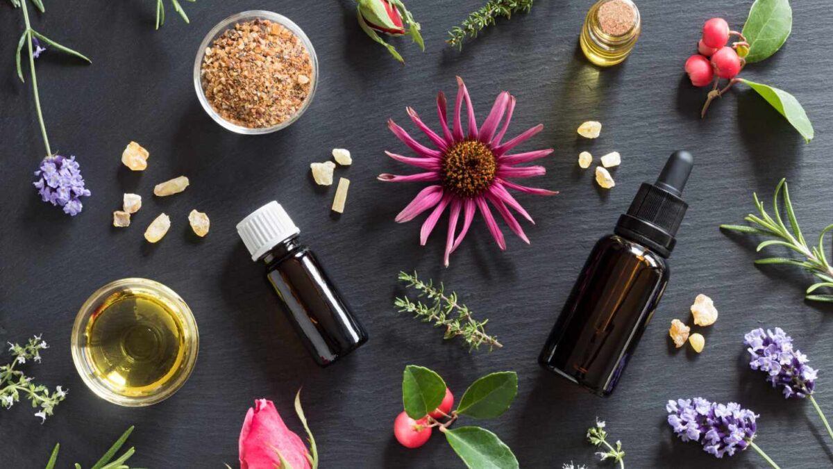 5 Essential Oils That Every Household Needs